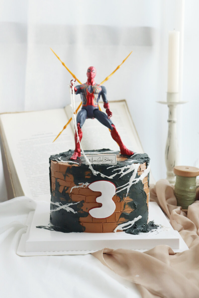 Spider-Man Cake 1