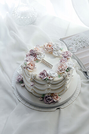 Anniversary Cakes 24 Anniversary Cakes 23