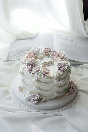 Anniversary Cakes 22 Anniversary Cakes 21